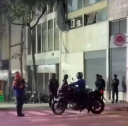 வெனிசுலா அதிபர் மாளிகை அருகே டிரோன்கள் பறந்ததால் பரபரப்பு