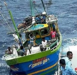 தமிழக மீனவர்கள் 7 பேர் இலங்கை கடற்படையினரால் கைது!
