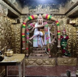 குஞ்சிதபாதம் என்றால் என்ன?