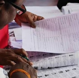 எஸ்ஐஆர் பணிக்காக மேற்கு வங்கத்தில் ஆன்லைன் விசாரணை விரைவில் தொடக்கம்