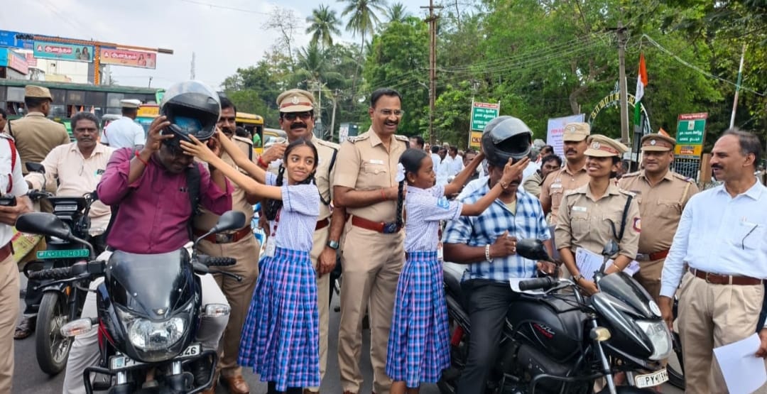 கடலூரில் காவல்துறையினர் நடத்திய விழிப்புணர்வு