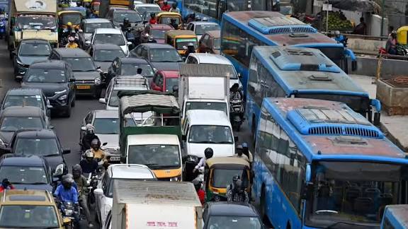 உலகின் மிக நெரிசலான நகரங்கள்: 2-வது இடத்தில் பெங்களூரு