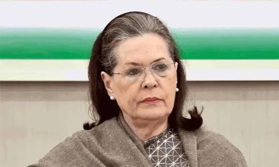 சோனியா காந்தி மருத்துவமனையில் அனுமதி!