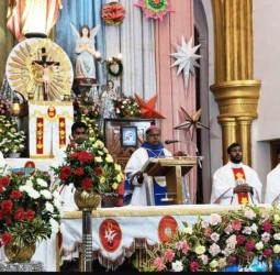 ஊட்டி மறை மாவட்ட ஆயர் அமல்ராஜ் தலைமையில் புத்தாண்டு, சிறப்பு திருப்பலி