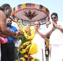 கோழியூர் ஸ்ரீ சௌந்தரநாயகி உடனுறை ஆலந்துறை ஈஸ்வரர் சிவன் கோவில் கும்பாபிஷேகம் அமைச்சர் கணேசன் புனித நீர் ஊற்றி கோலாகலம்.