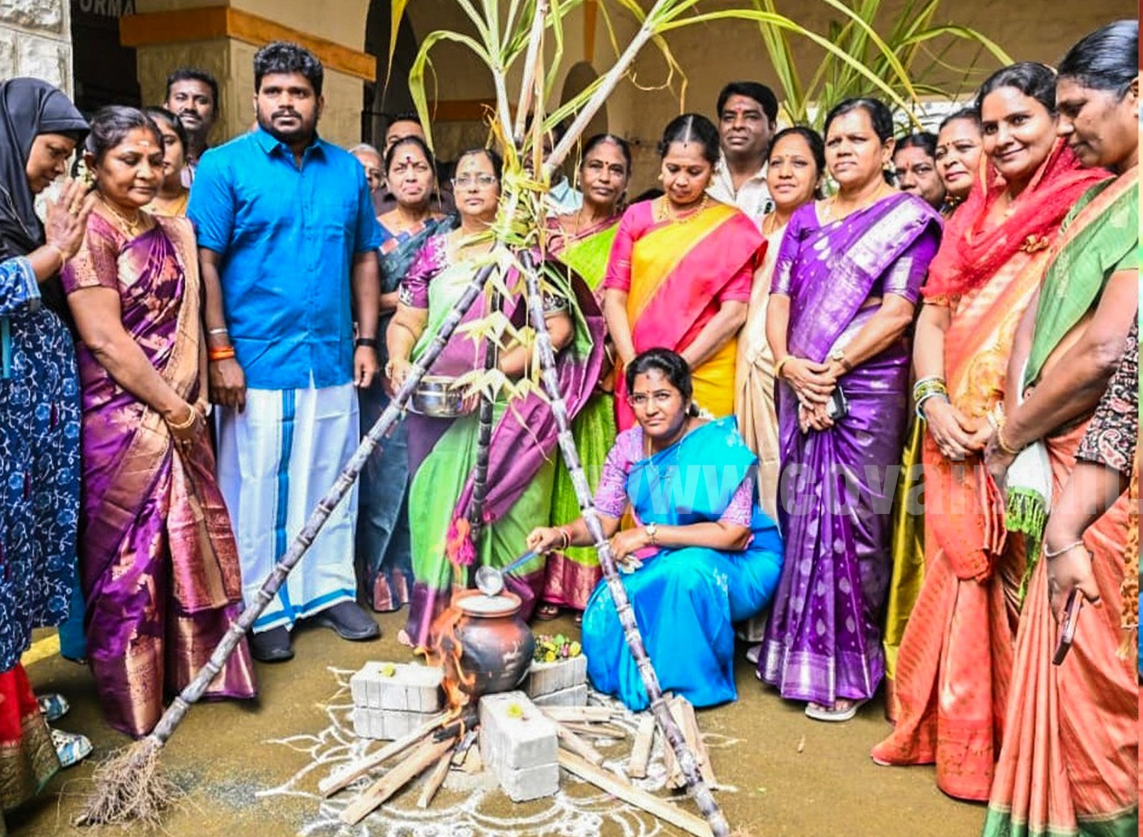 கோவை மாநகராட்சி அலுவலகத்தில் சமத்துவ பொங்கல் விழா
