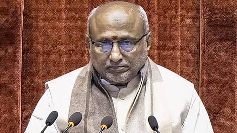 கண்ணியத்தை கடைபிடியுங்கள்” - மாநிலங்களவைத் தலைவர் பேச்சு