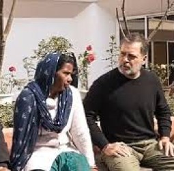 மக்களுக்கு எதிரான நடவடிக்கைகளை பா.ஜனதா அரசு செய்து வருகிறது - ராகுல் காந்தி காட்டம்