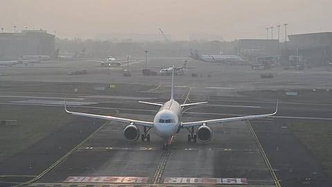 விமான நிலையம் தொடர்பான 150 கி.மீ. விதியில் தளர்வு