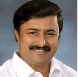 சமூக ஊடக விழிப்புணா்வு போட்டிகளில் வென்ற 40 பேருக்கு பரிசு : அமைச்சா் மு.பெ.சாமிநாதன் வழங்கினாா்