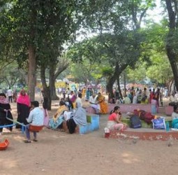 திருச்சியில் களைகட்டும் காணும் பொங்கல்! முக்கொம்பு சுற்றுலா தளத்தில் கொண்டாட்டம்!