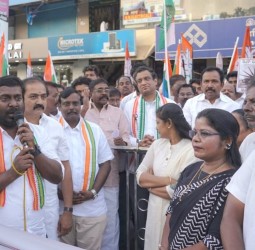 குழித்துறை சந்திப்பில் காங்கிரஸ் கட்சி சார்பில் ஆர்ப்பாட்டம்