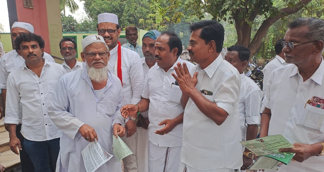 புவனகிரி தொகுதியில் அதிமுகவினர் தேர்தல் பிரசாரம்