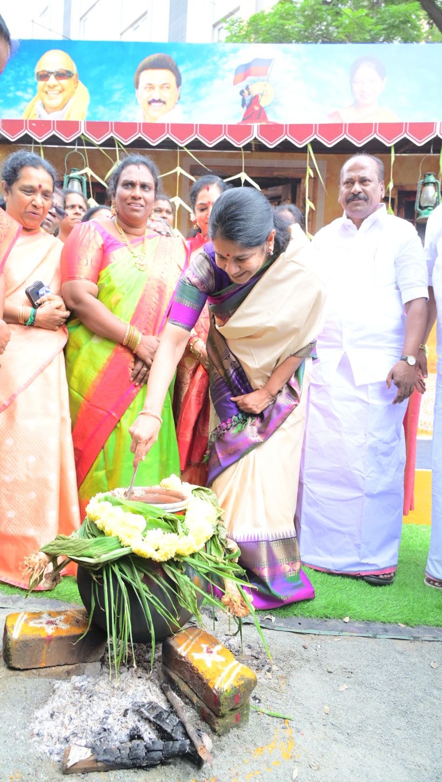 கே.கே.நகர் பகுதியில் நடந்த தைத்திருநாள் பொங்கல் விழா