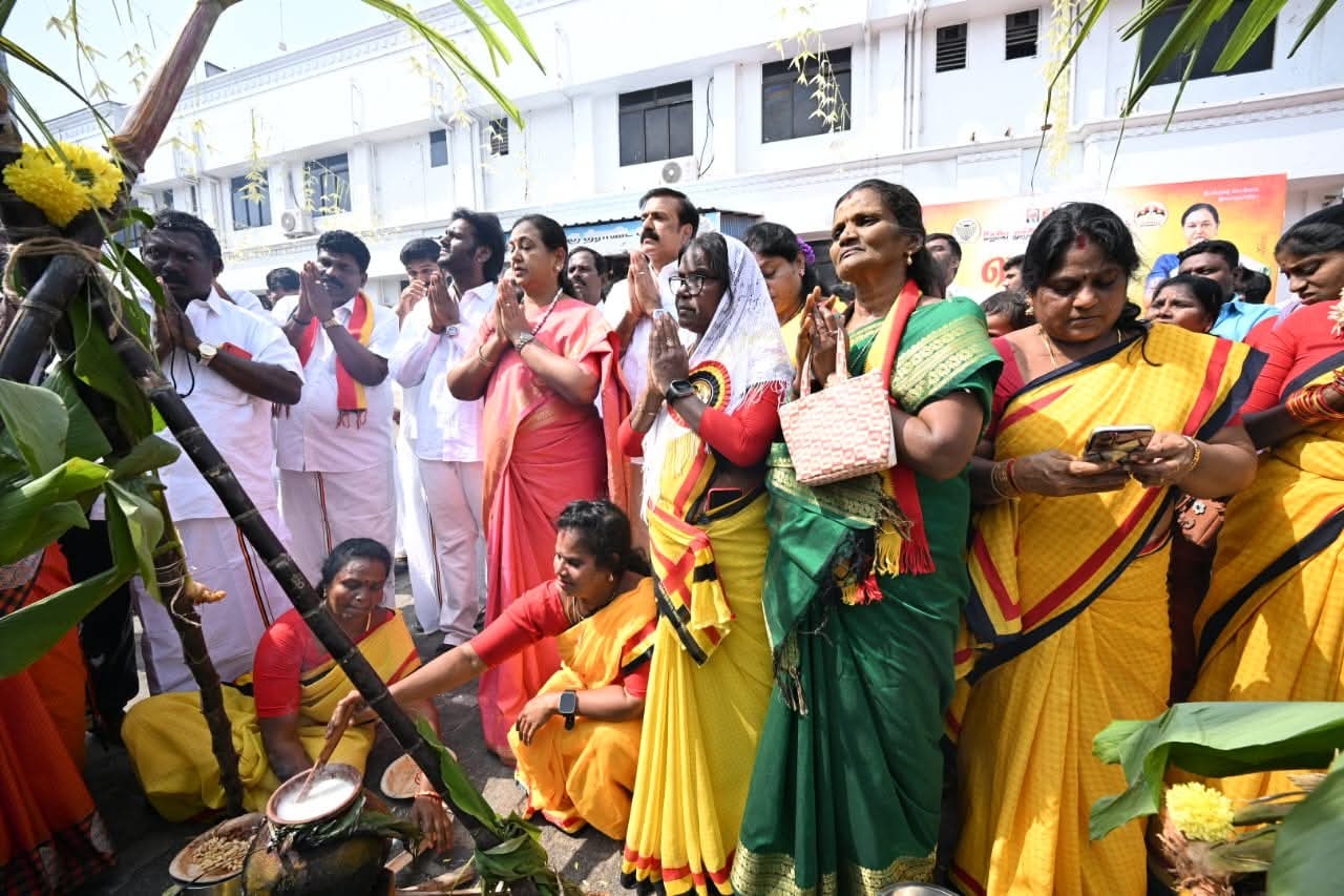 சென்னை தேமுதிக அலுவலகத்தில் பொங்கல் திருநாளை முன்னிட்டு சிறப்பு பூஜை