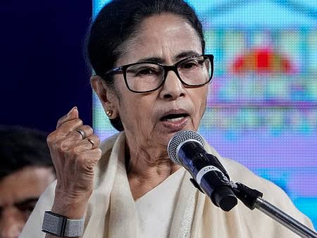 எஸ்ஐஆா் மன அழுத்தத்தால் 110 போ் இறப்பு - மம்தா குற்றச்சாட்டு