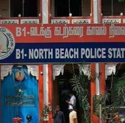 சென்னையில் இளைஞரை மிரட்டி 12 ஐபோன்களை பறித்த இருவர் கைது