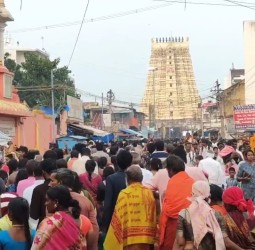 ராமேஸ்வரத்தில் தை அமாவாசையை முன்னிட்டு குவிந்த மக்கள்