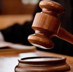 லஞ்சம் பெற்ற வழக்கு: இரு சுங்க அதிகாரிகள் உள்பட மூவருக்கு 5 ஆண்டு சிறை -குருகிராம் நீதிமன்றம் தீா்ப்பு