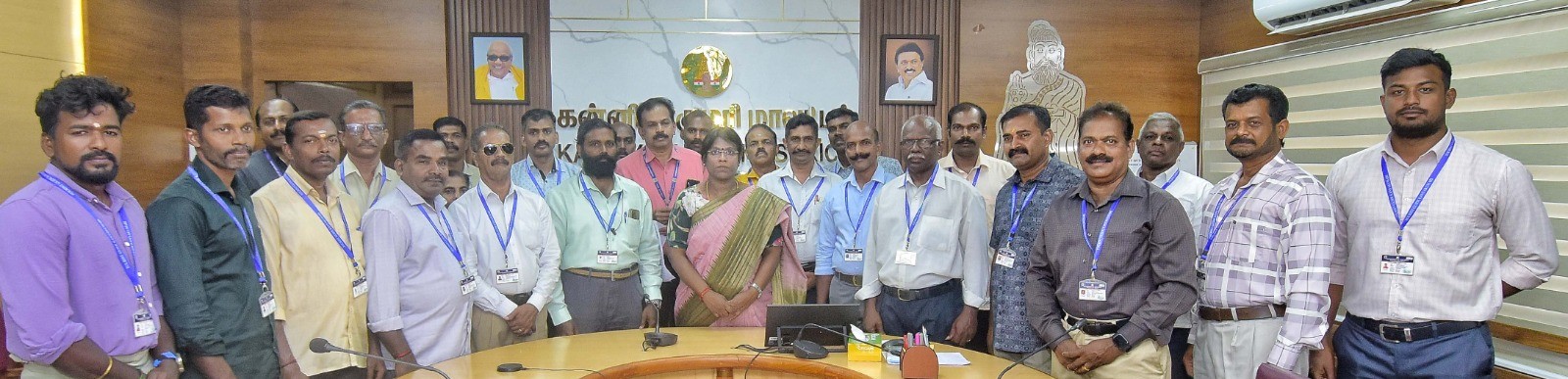 முன்னாள் படைவீரர்களுக்கு சுற்றுலா வழிகாட்டி அடையாள அட்டை