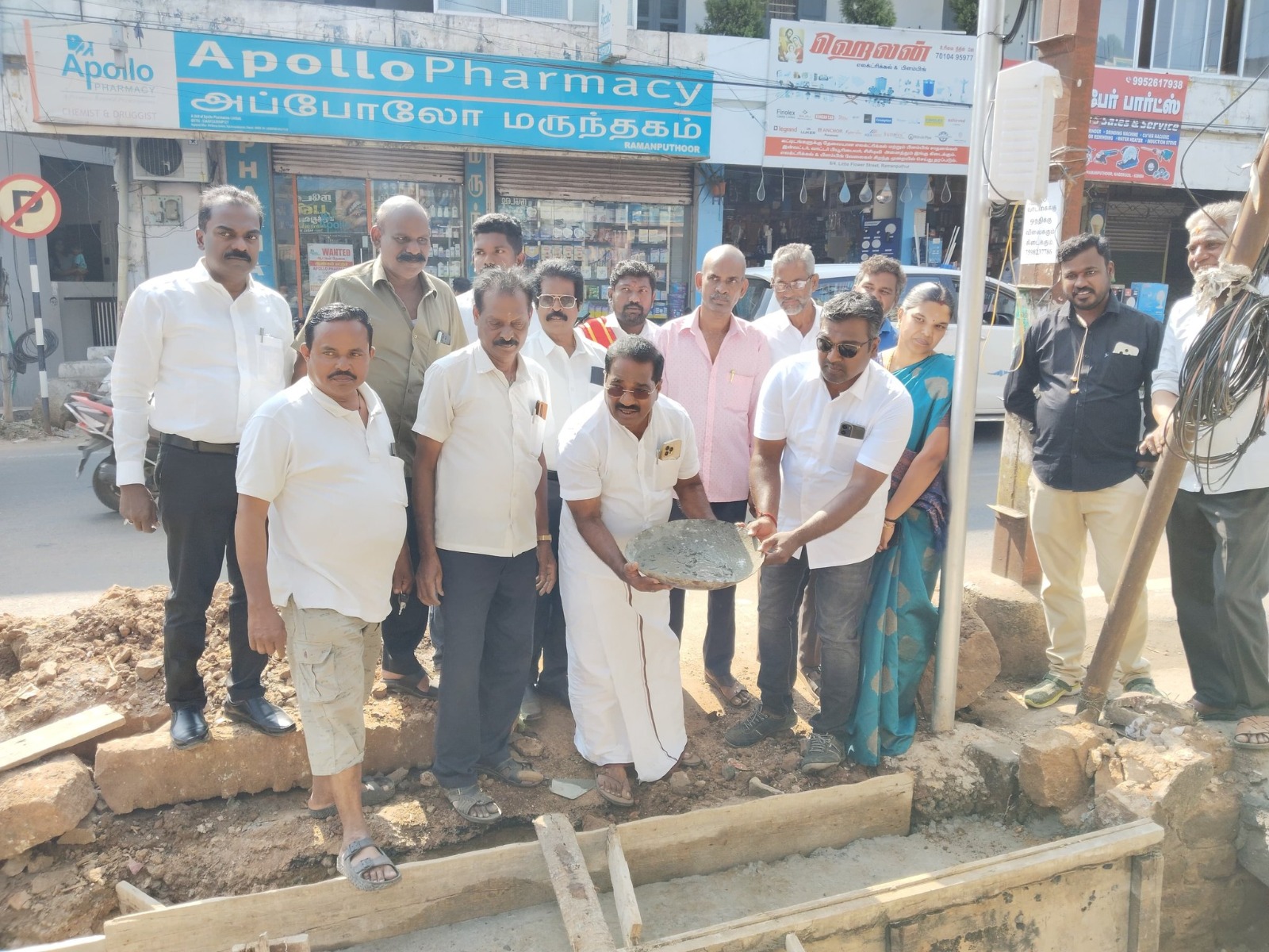 நாகர்கோவில் மாநகராட்சியில் நேற்று பல்வேறு வளர்ச்சிப் பணி