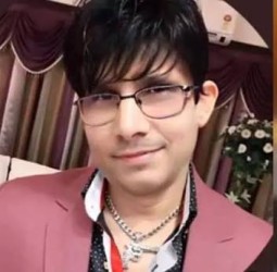 மும்பையில் குடியிருப்பு வளாகத்தில் துப்பாக்கிச் சூடு: பாலிவுட் நடிகர் கைது