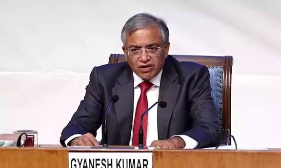 சட்டமன்ற தேர்தல் முன்னேற்பாடுகள்: ஆய்வு செய்ய தலைமை தேர்தல் கமிஷனர் குழு அடுத்த மாதம் தமிழகம் வருகை