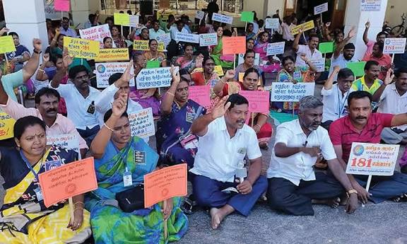 பணி நிரந்தரம் செய்யக்கோரி சென்னையில் பகுதி நேர ஆசிரியர்கள் போராட்டம்