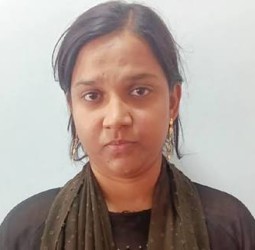 ஃபேக் ஐடி மூலம் பெண்களின் படங்களை காட்டி பணம் பறித்த பரமக்குடி பெண் கைது!