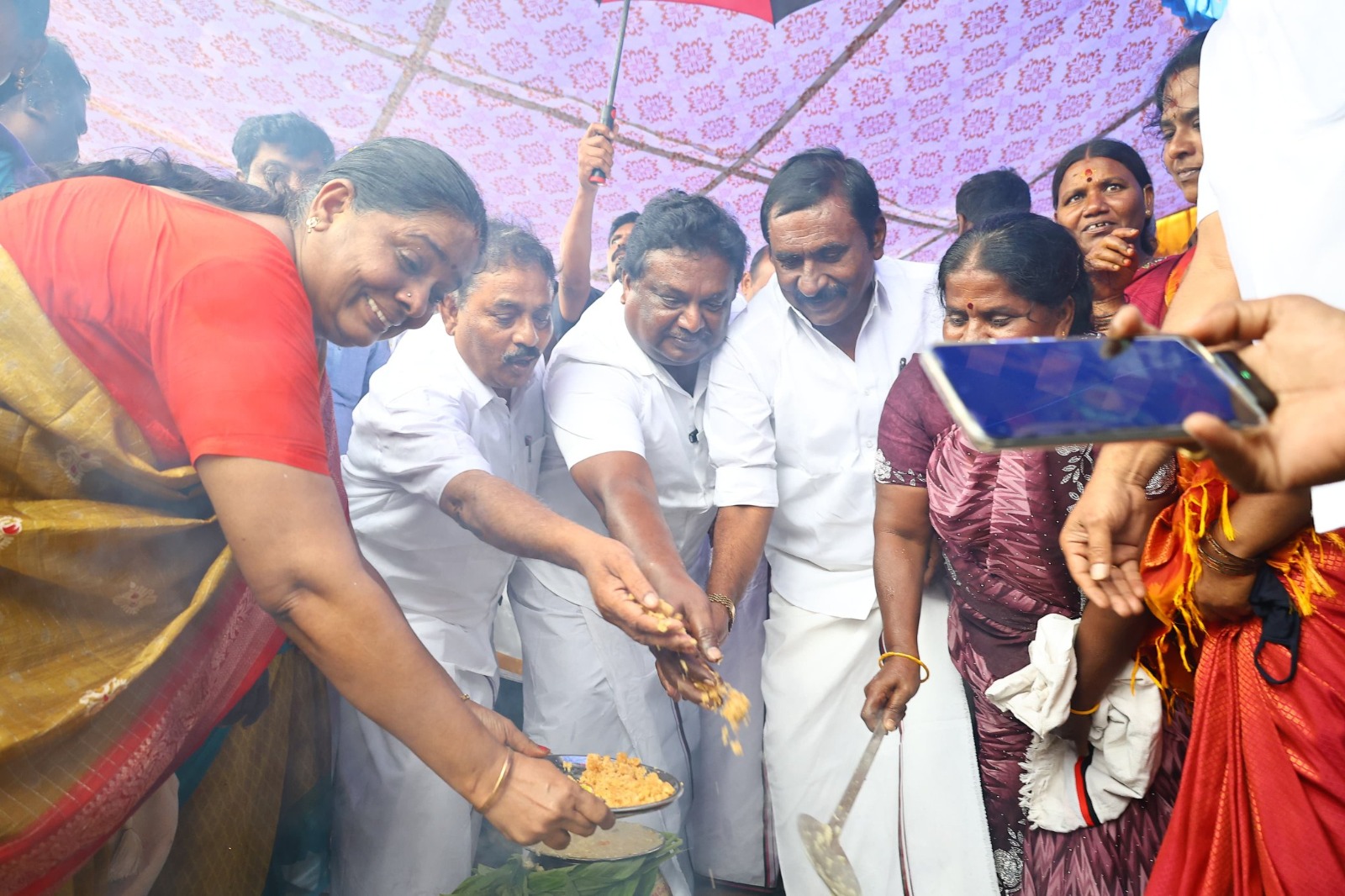 குன்னத்தில் நேற்று நடந்த 'சமத்துவப் பொங்கல்' விழா