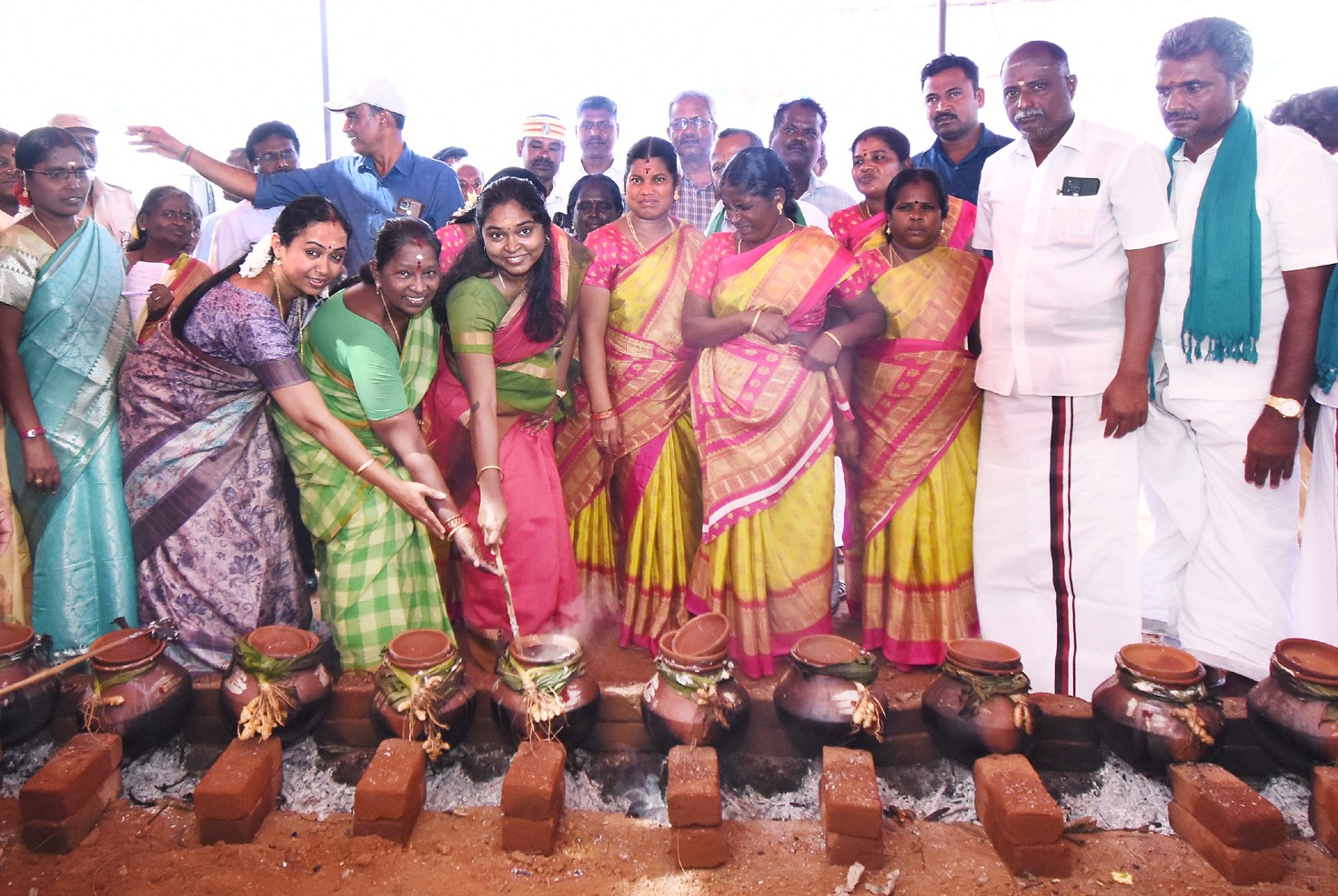 பிள்ளையார்பட்டி ஊராட்சியில் நடந்த சமத்துவ பொங்கல்