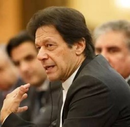 பாகிஸ்தான் வீரர் ஜமான் கானின் பந்துவீச்சுக்கு எதிர்ப்பு