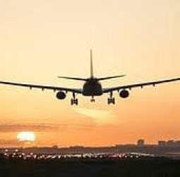 பண்டிகை காலங்களில் விமான கட்டணத்தை அளவுக்கு அதிகமாக உயா்த்தி சுரண்டல்: உச்சநீதிமன்றம்