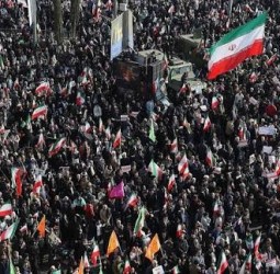அரசுக்கு எதிரான போராட்டம் தீவிரமடைகிறது: ஈரானில் இதுவரை 2,000 பேர் உயிரிழப்பு