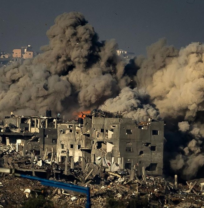 ஈரானியக் கப்பல் மீது நீர்மூழ்கிக் கப்பல் தாக்குதல் - 101 பேர் மாயம்