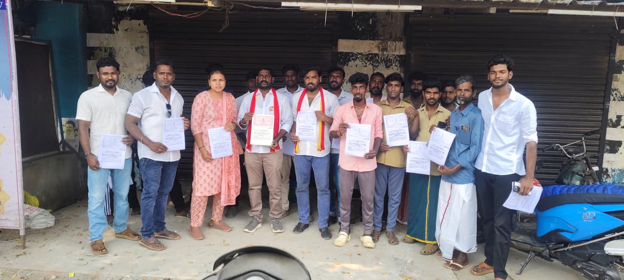 தவெக  வாக்குறுதிகளை நிறைவேற்றுவோம் என பத்திரத்தில் அச்சிட்டு ...