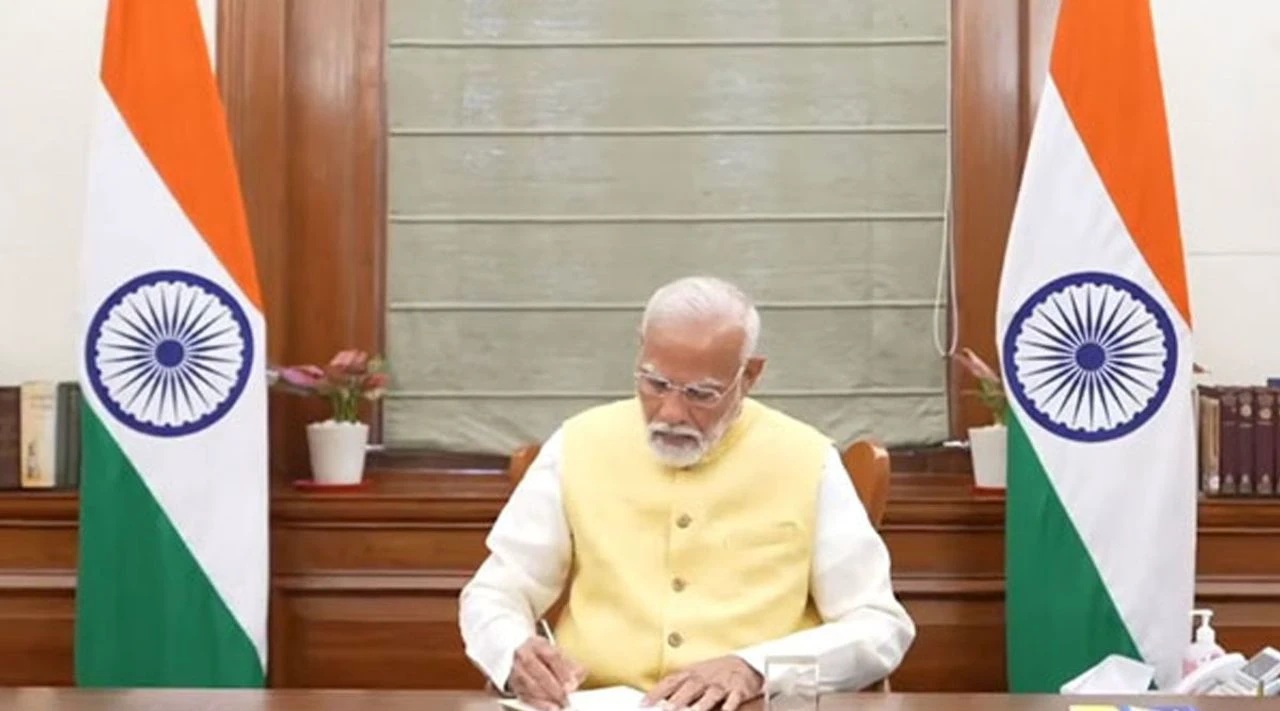 Israel-Iran War Updates: 'மேற்கு ஆசிய மோதல் குறித்து கவலை'; பிரெஞ்சு அதிபருடன் மோடி